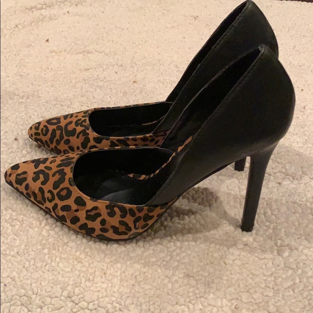 Free Press Refine Black and Leopard Pump NWB